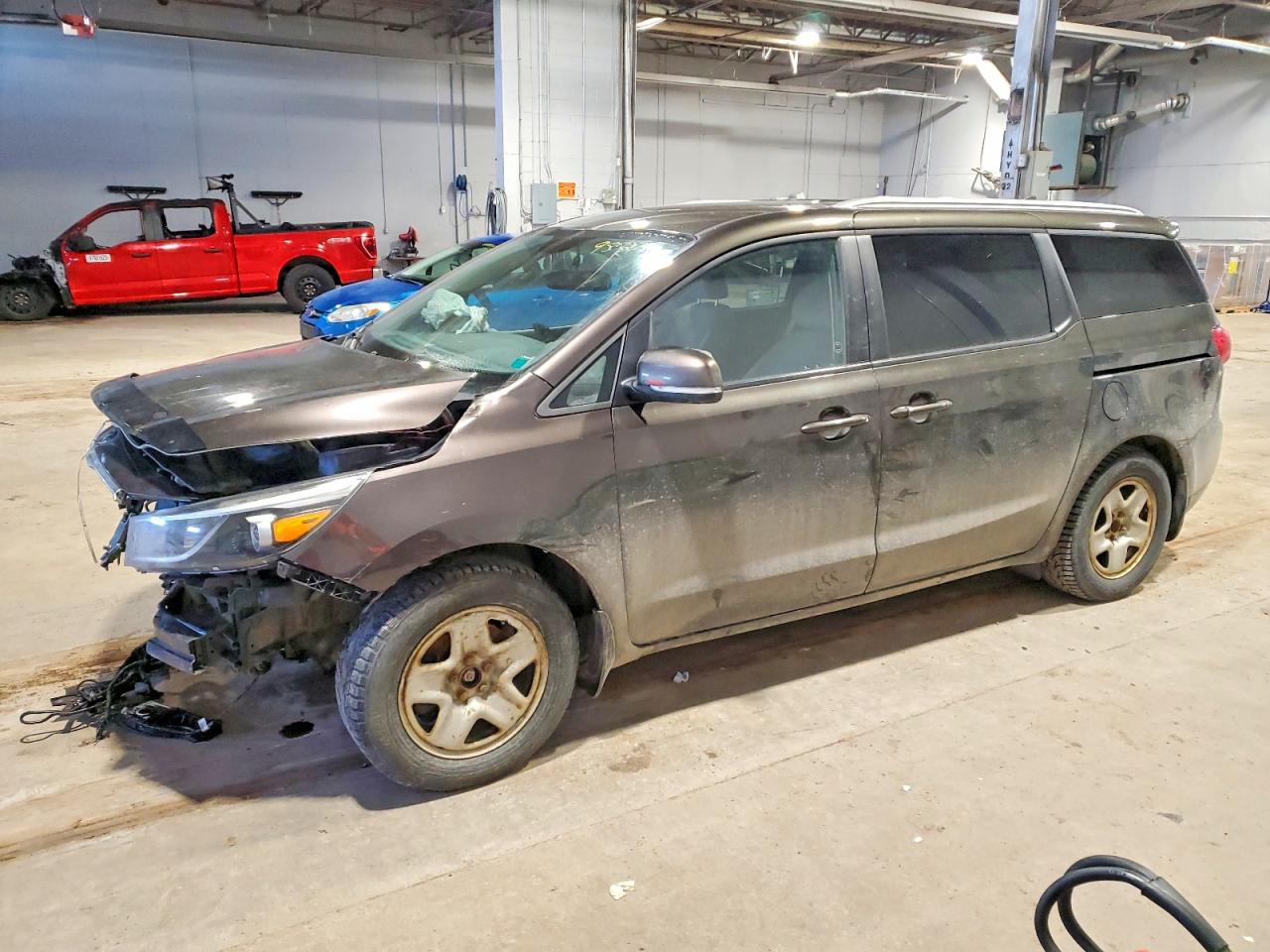 2016 KIA SEDONA