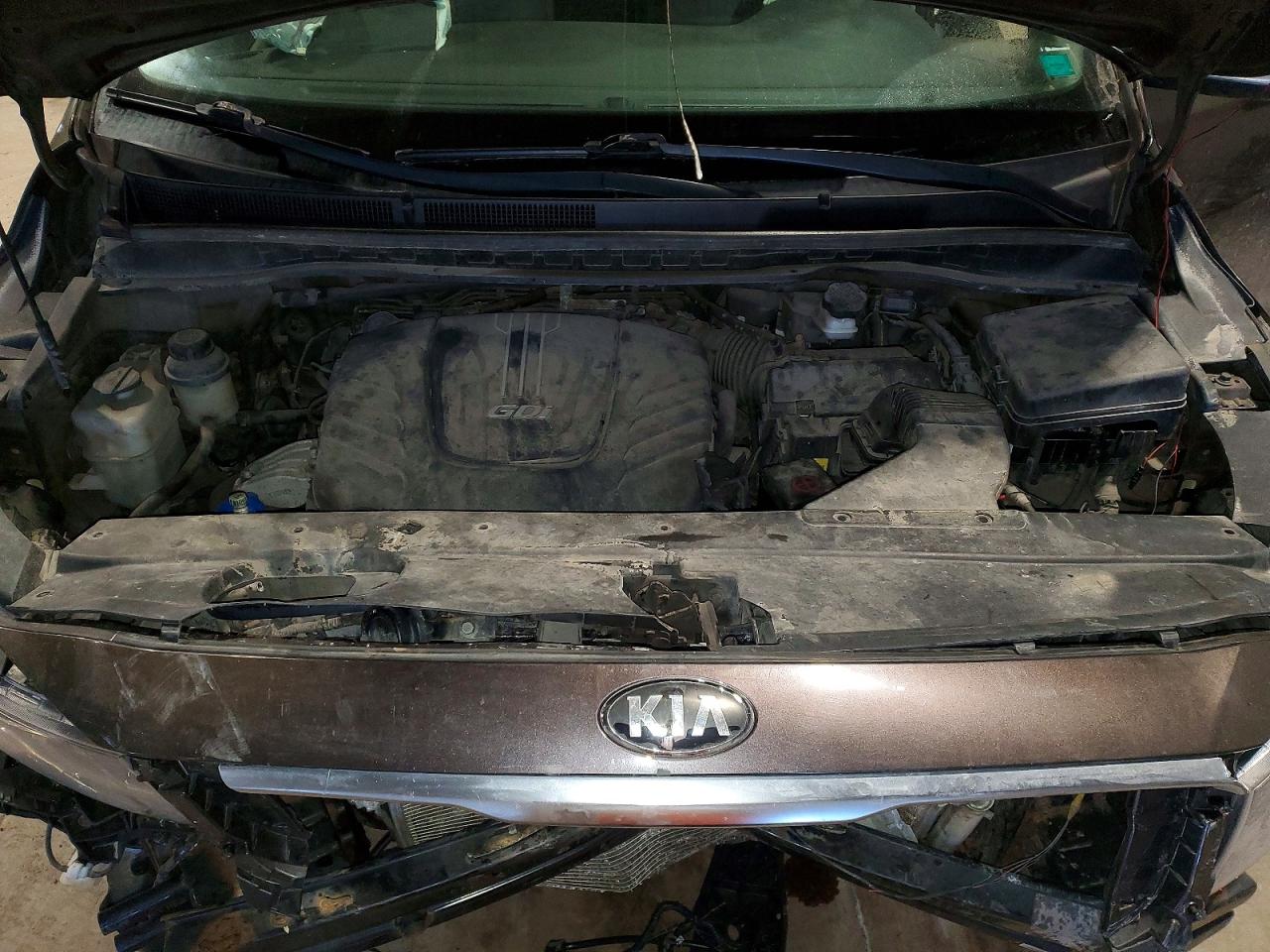 2016 KIA SEDONA LX photo 12