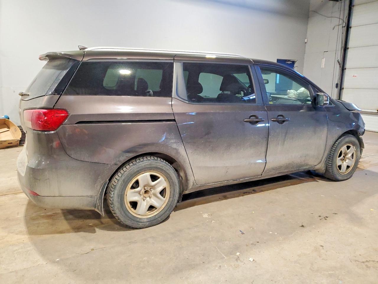 2016 KIA SEDONA LX photo 3
