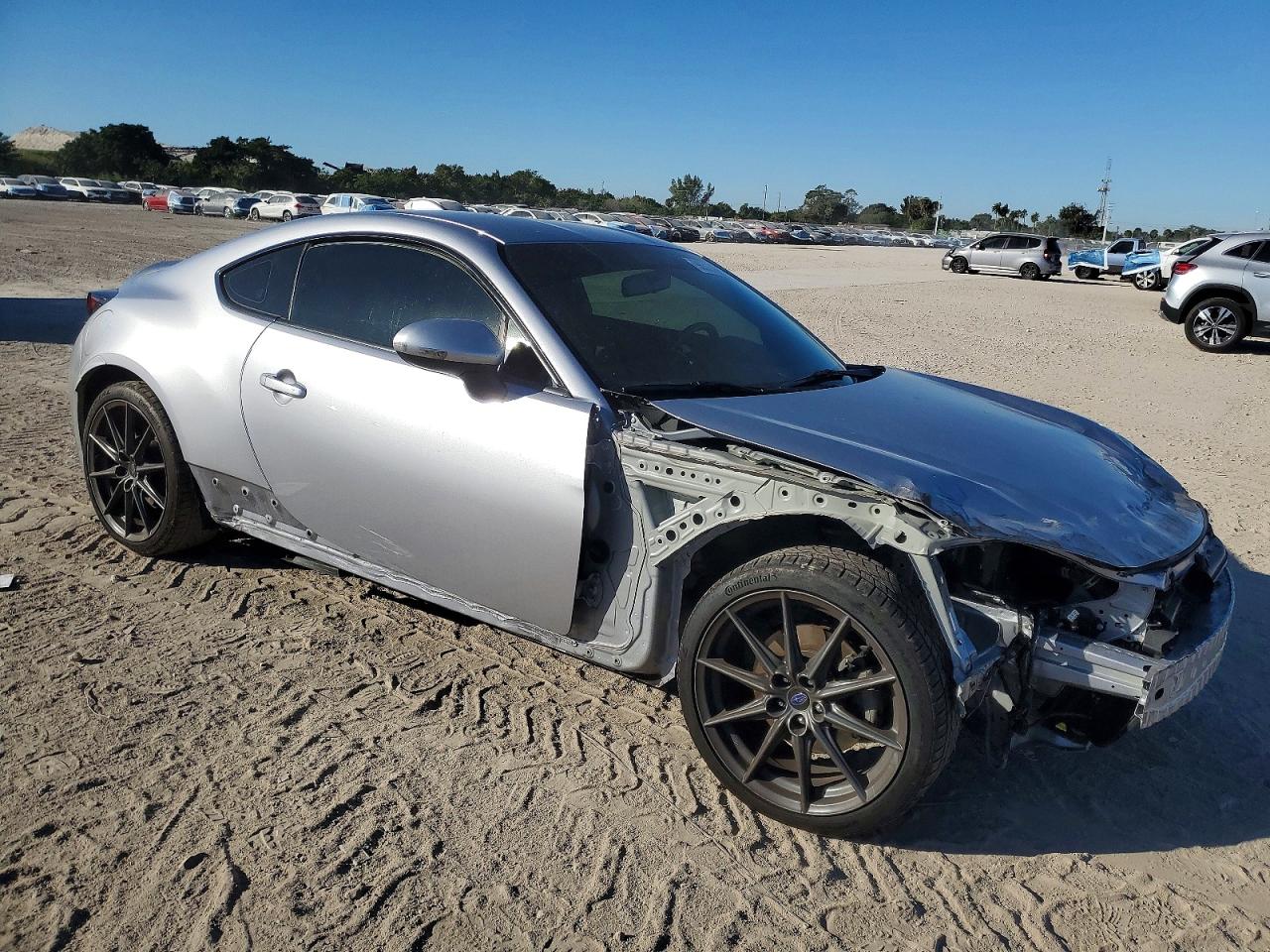 2022 SUBARU BRZ LIMITED photo 4