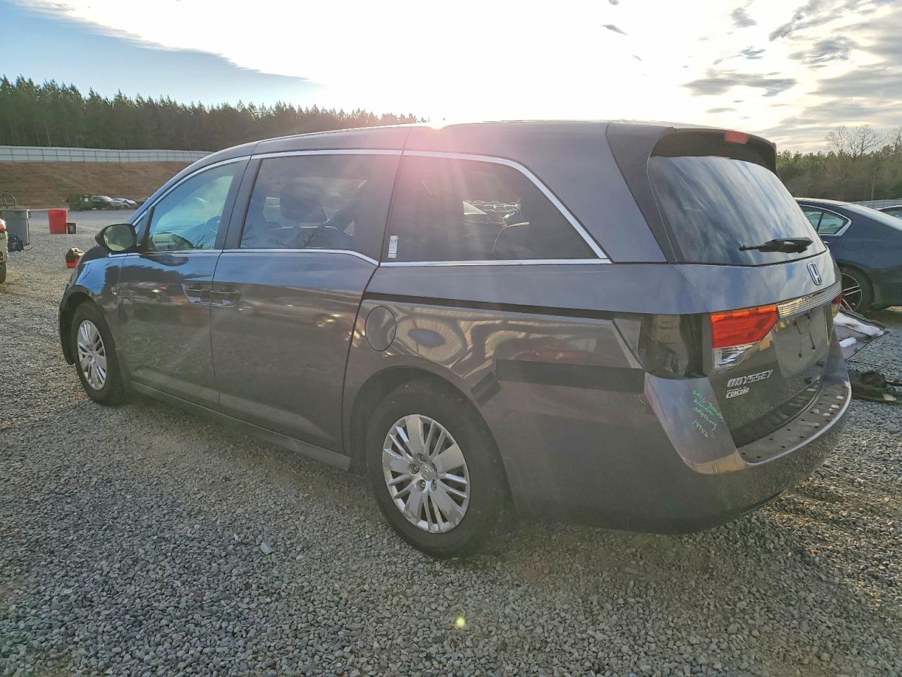 2016 HONDA ODYSSEY LX photo 2