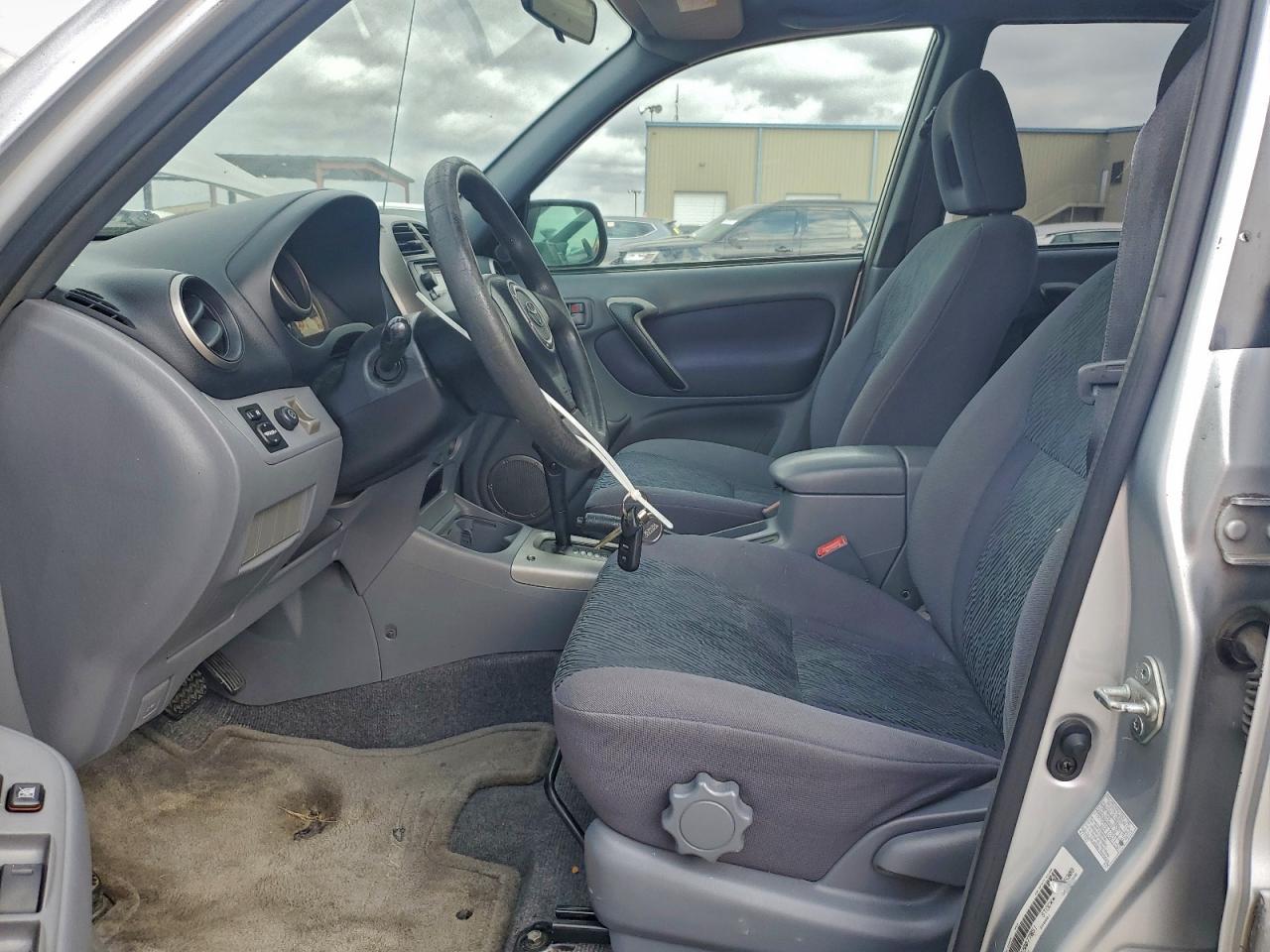 2002 TOYOTA RAV4 photo 19