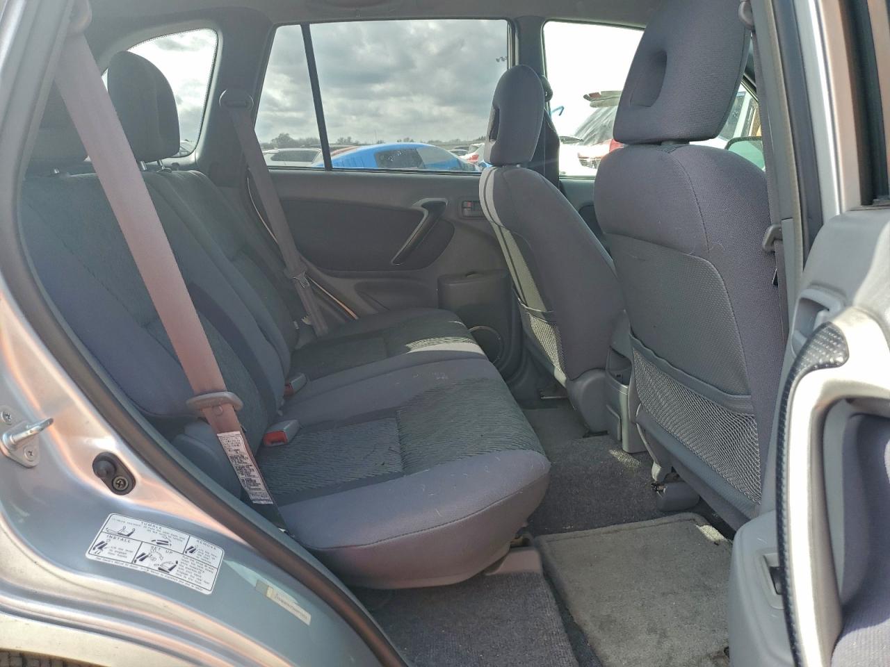 2002 TOYOTA RAV4 photo 28