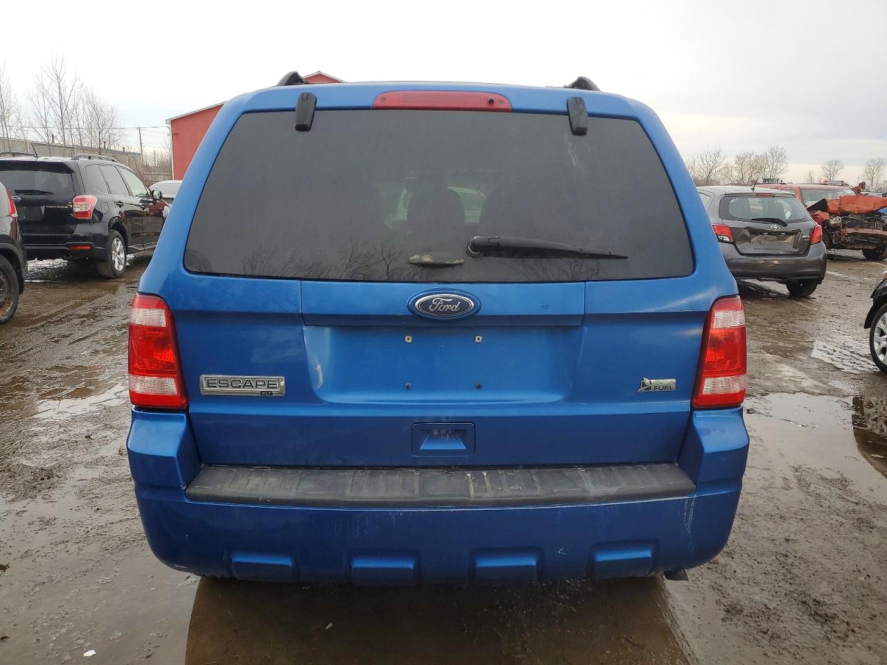 2011 FORD ESCAPE XLT photo 6