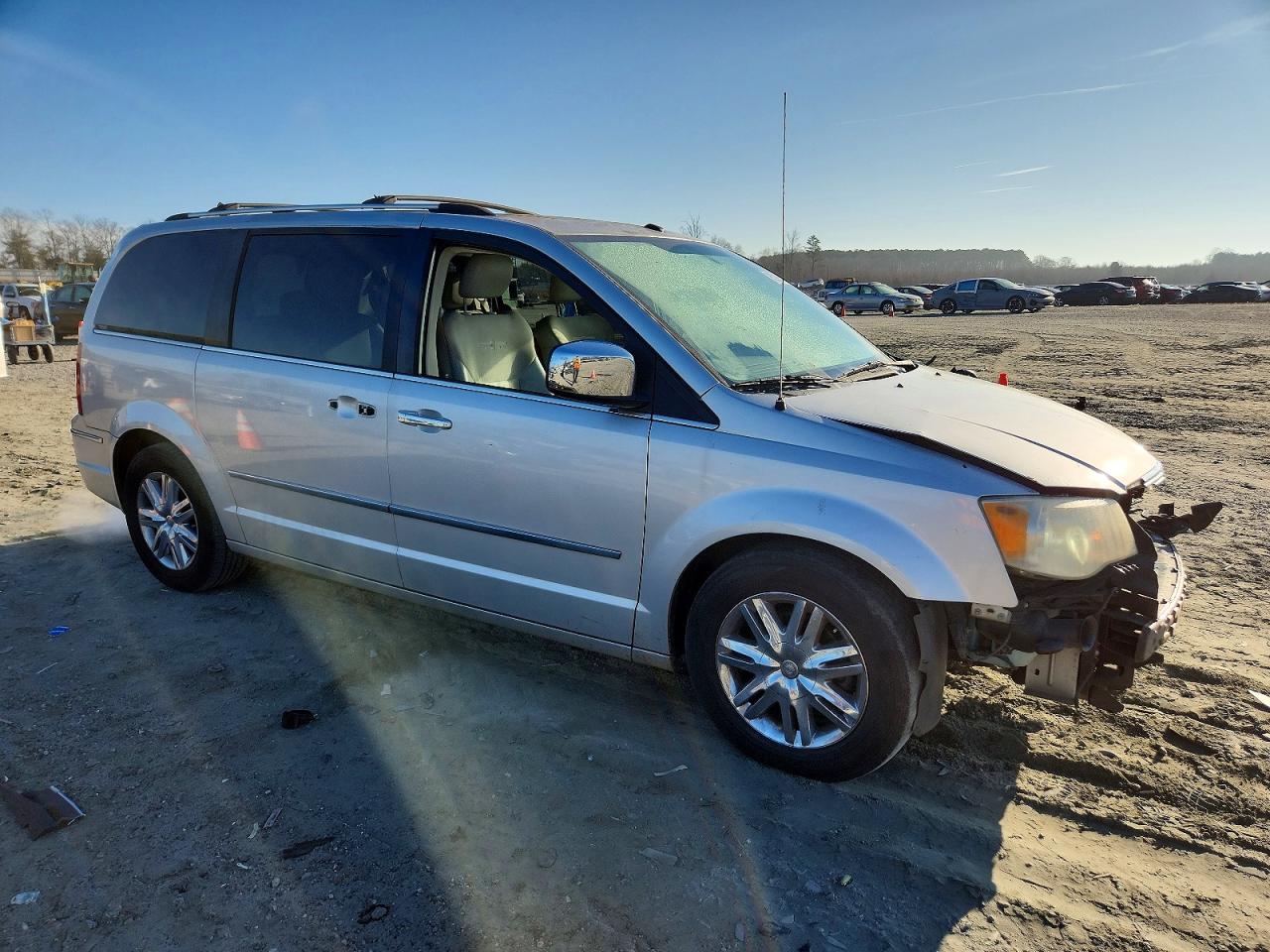 2008 CHRYSLER TOWN & COUNTRY LIMITED photo 4