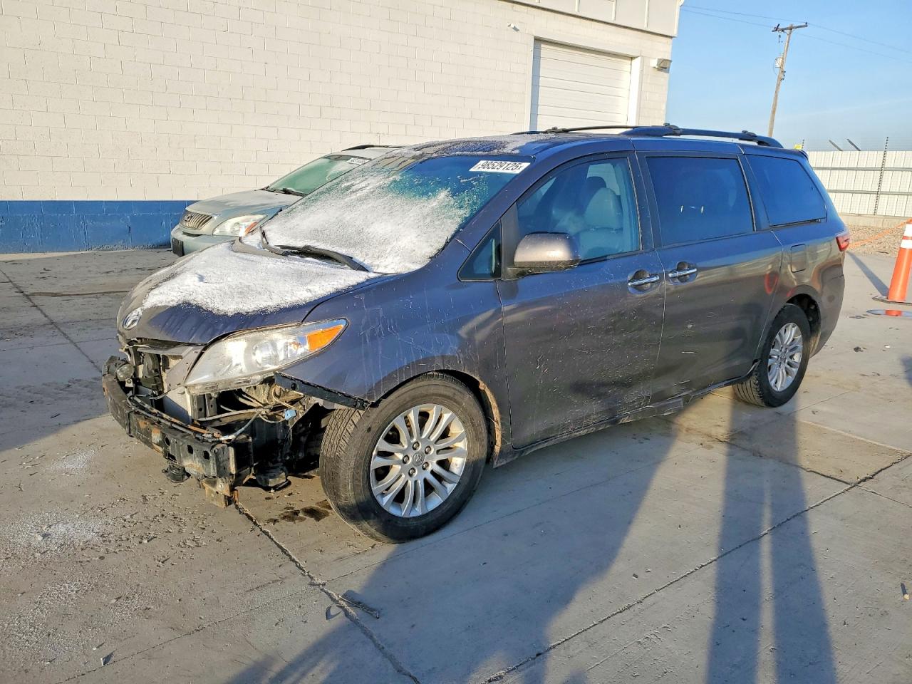 2015 TOYOTA SIENNA