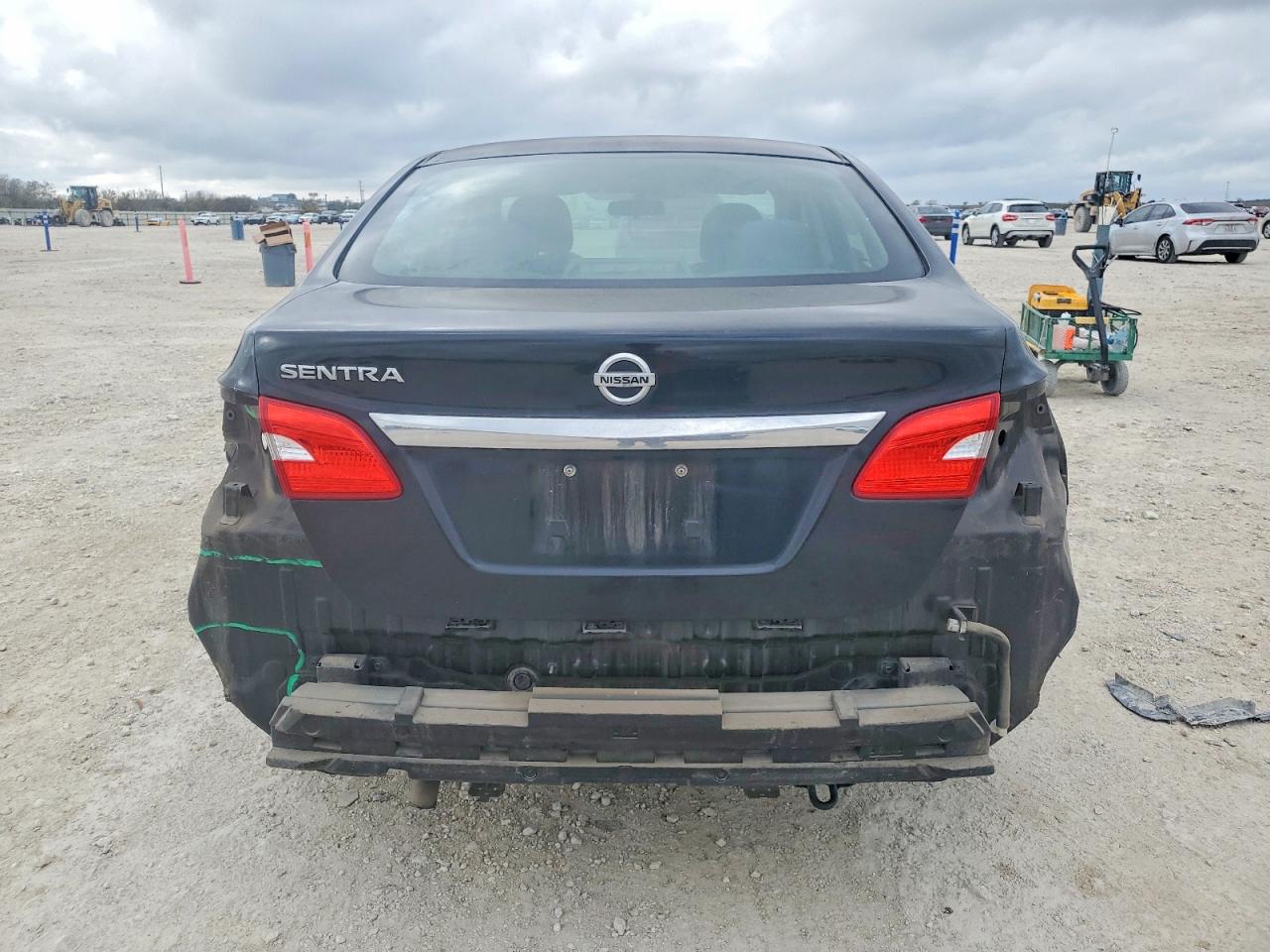 2019 NISSAN SENTRA S photo 6