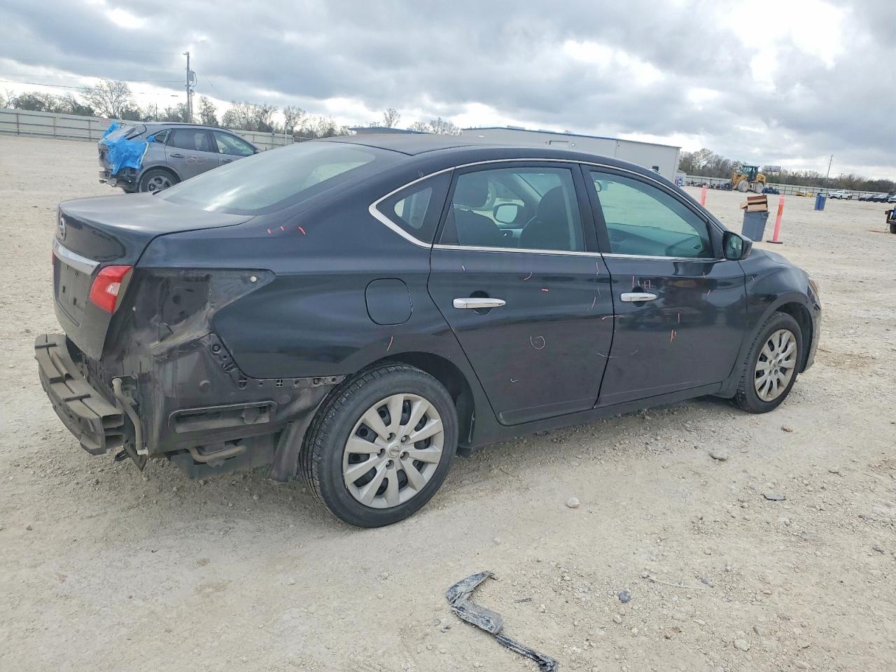 2019 NISSAN SENTRA S photo 3