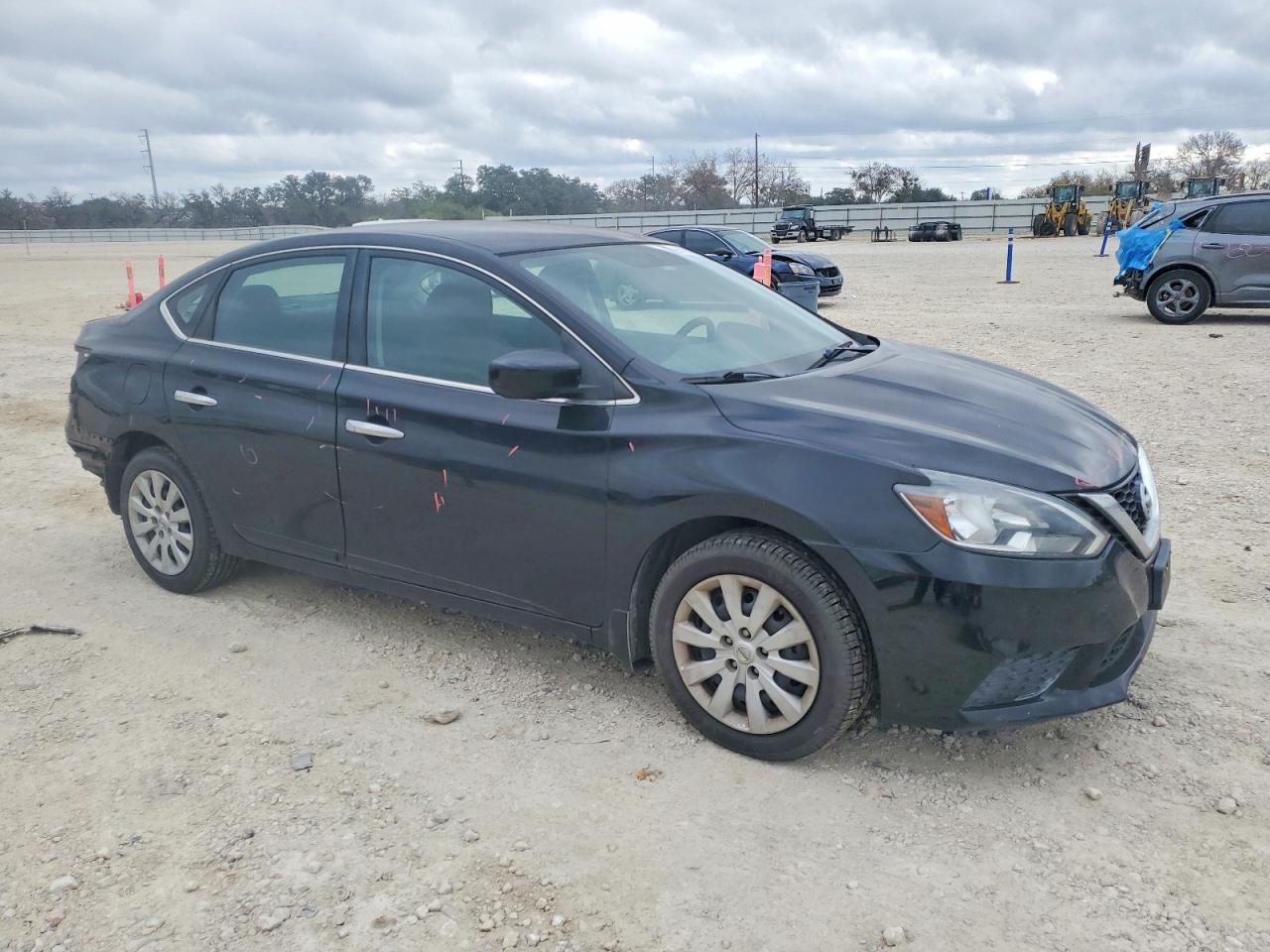 2019 NISSAN SENTRA S photo 4