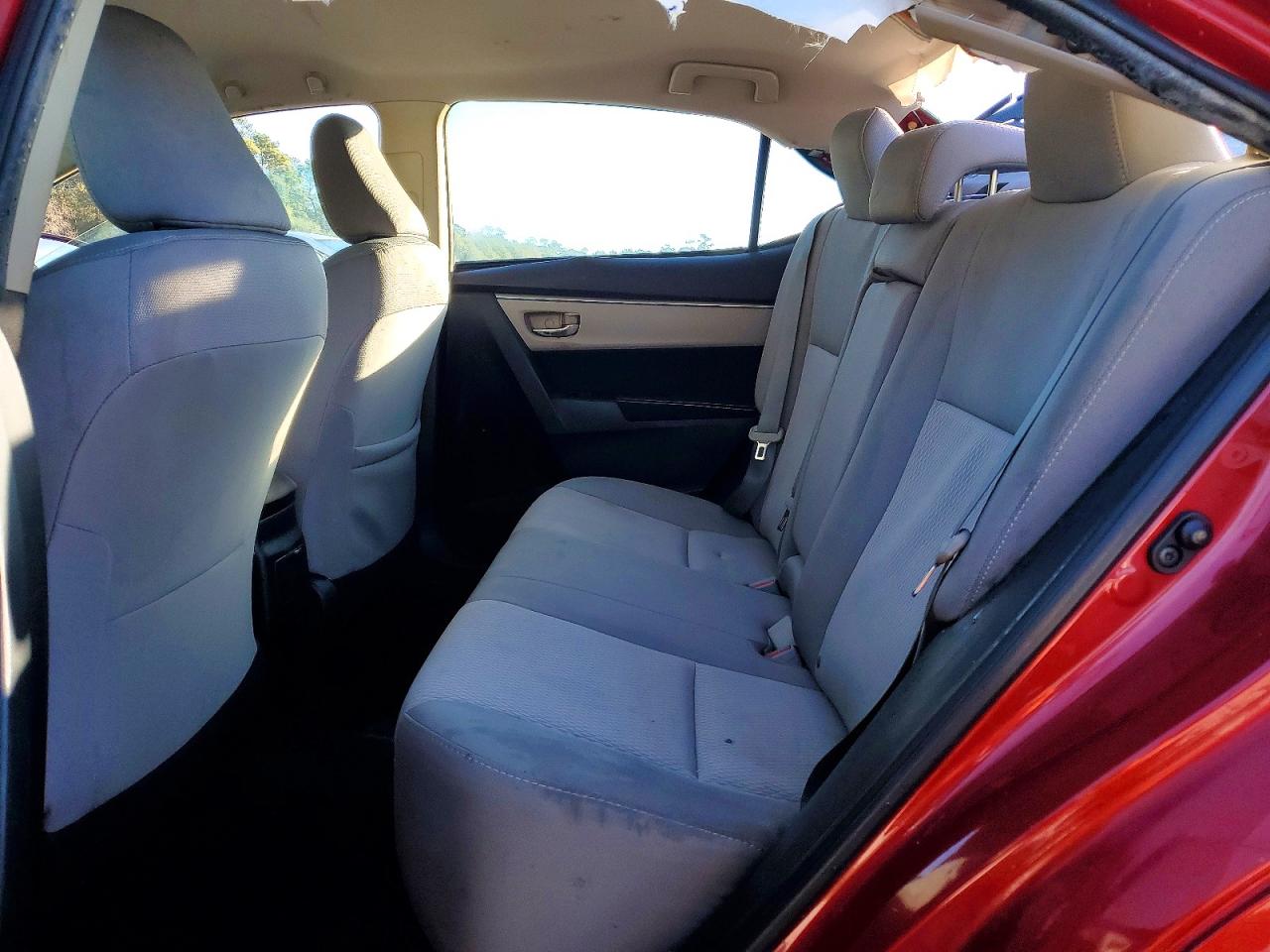 2015 TOYOTA COROLLA L photo 10