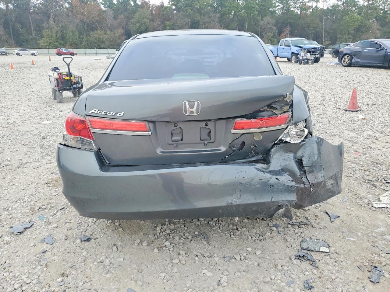 2012 HONDA ACCORD LX photo 6