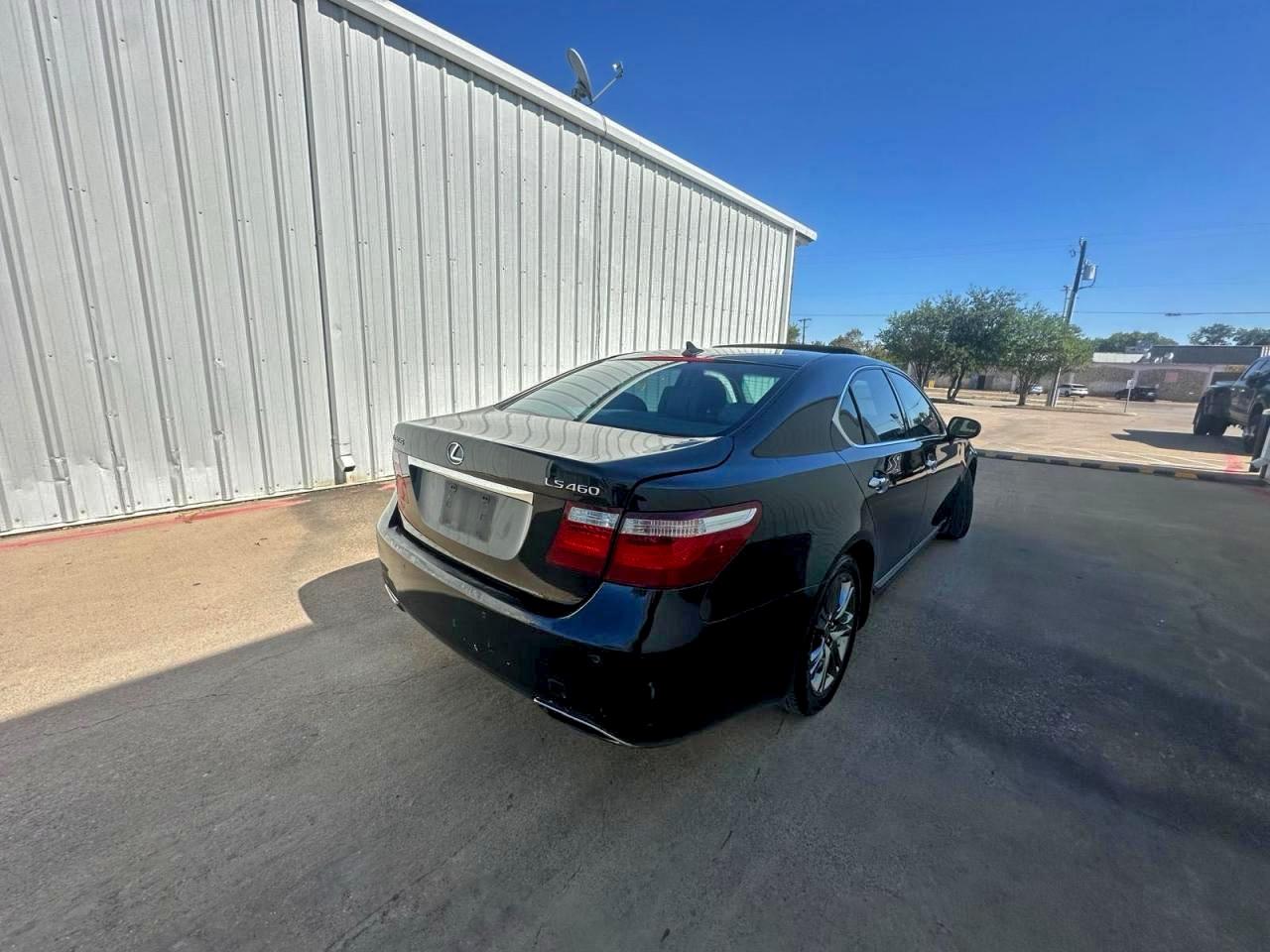2009 LEXUS LS 460 photo 4