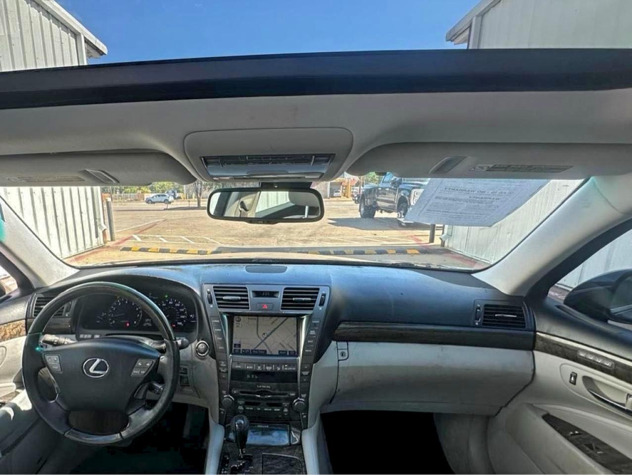 2009 LEXUS LS 460 photo 9
