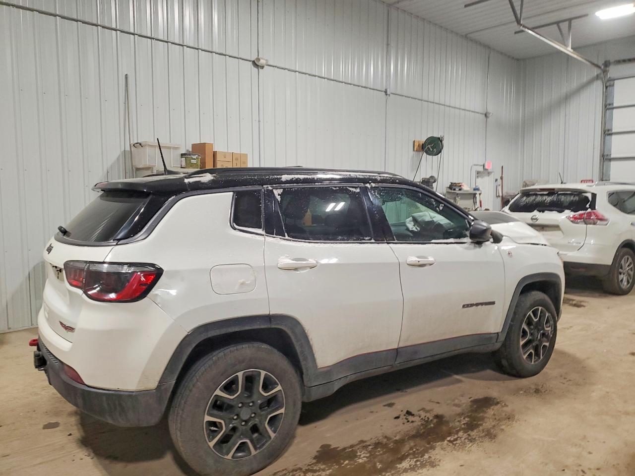 2021 JEEP COMPASS TRAILHAWK photo 3