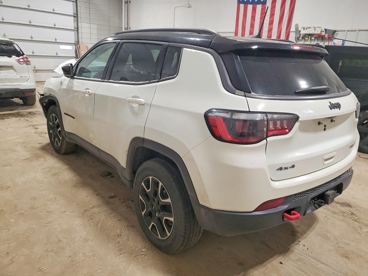 2021 JEEP COMPASS TRAILHAWK photo 2