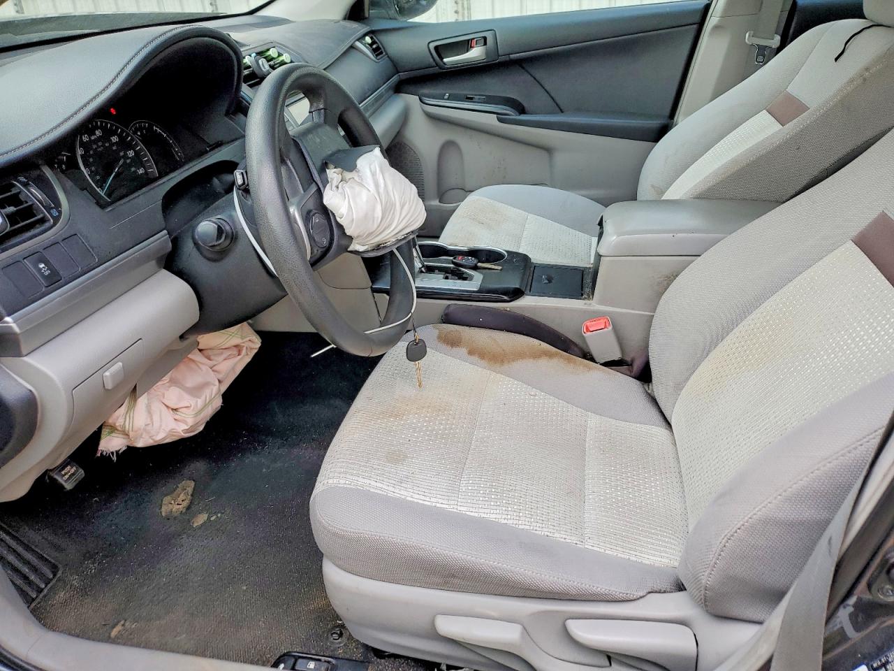 2012 TOYOTA CAMRY BASE photo 19