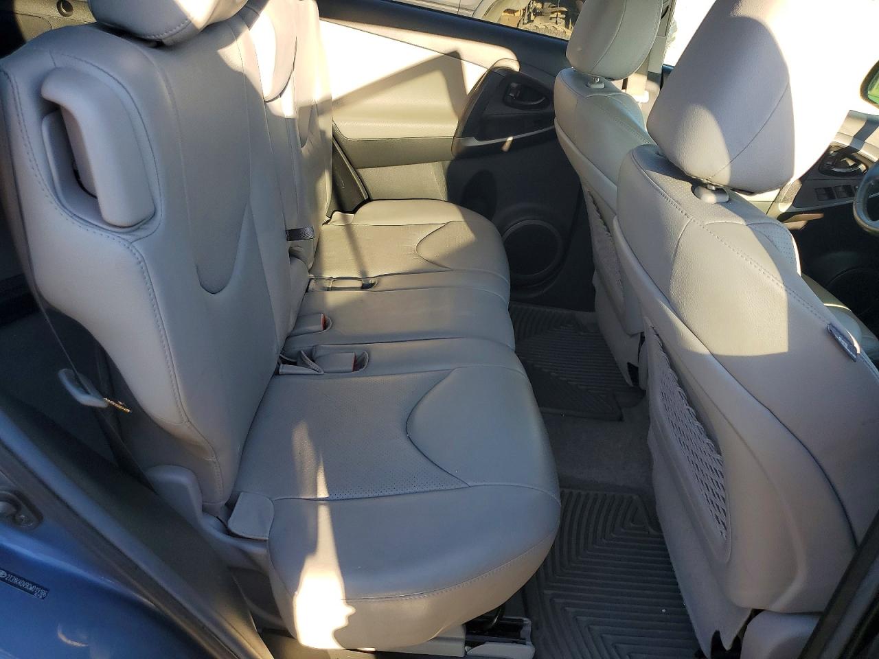 2012 TOYOTA RAV4 LIMITED photo 10