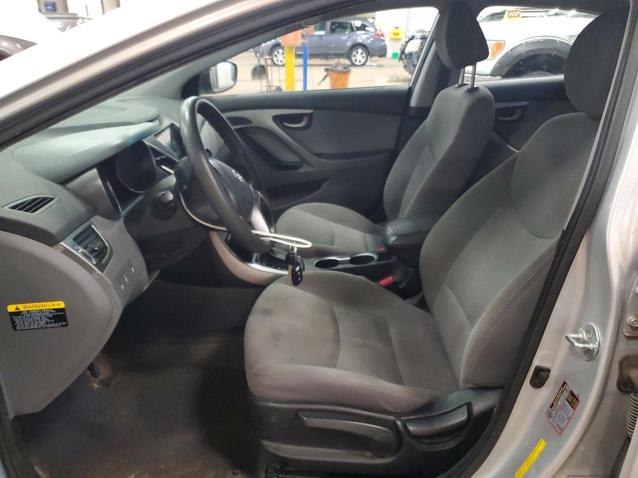 2016 HYUNDAI ELANTRA SE photo 7