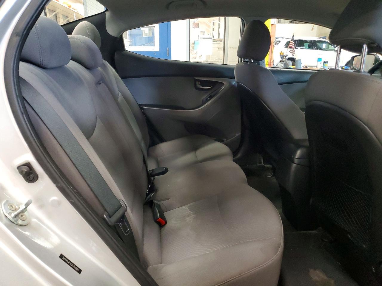 2016 HYUNDAI ELANTRA SE photo 10