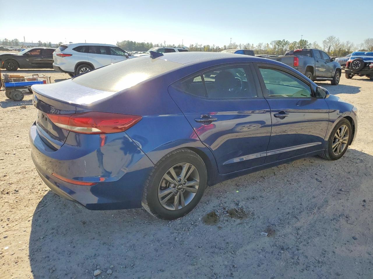 2018 HYUNDAI ELANTRA SEL photo 3