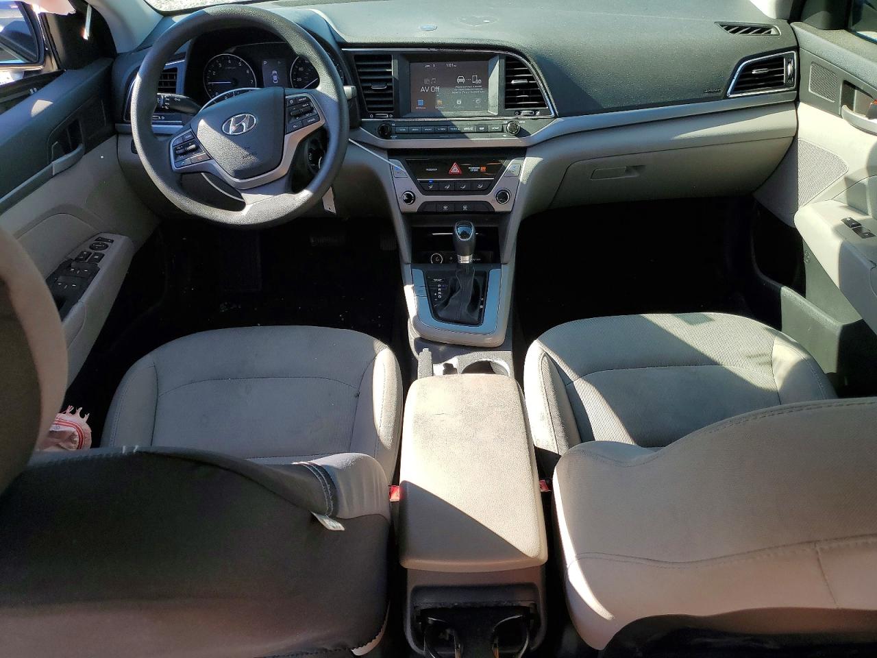 2018 HYUNDAI ELANTRA SEL photo 8