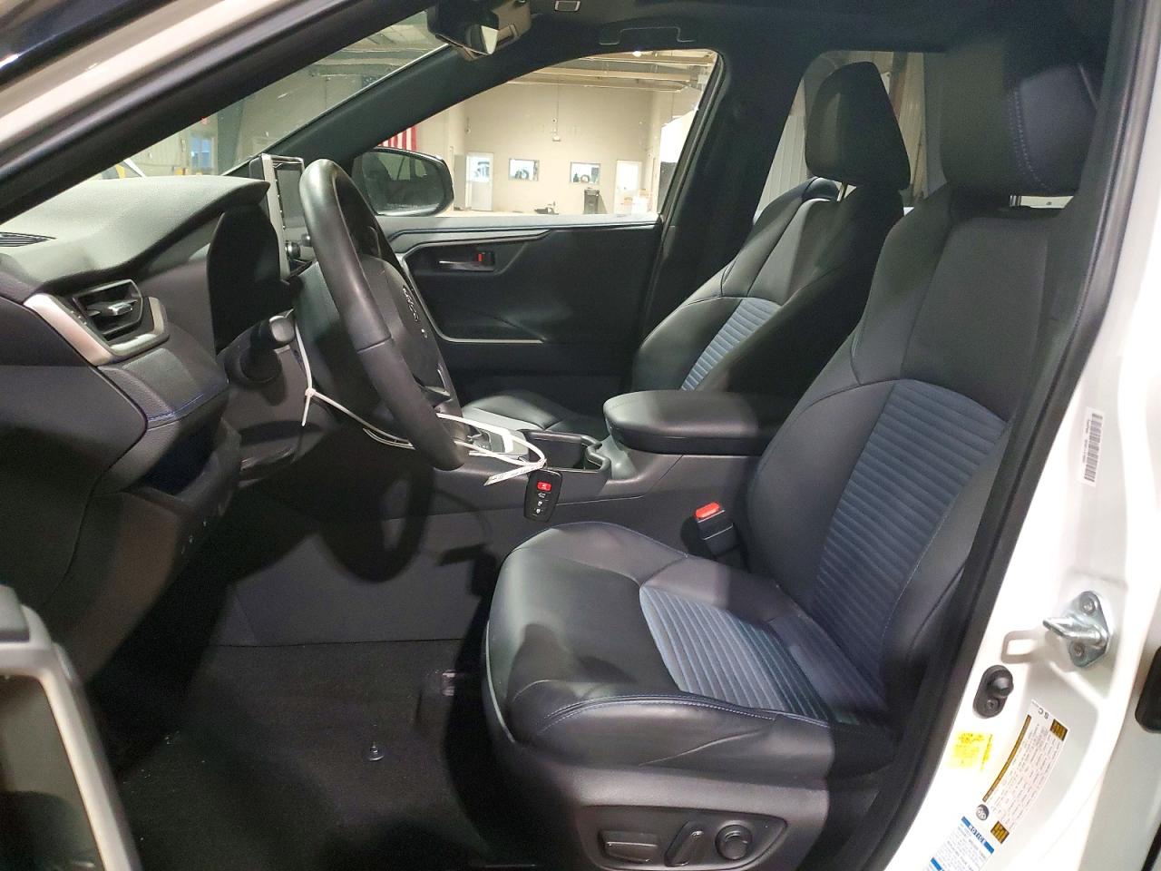 2022 TOYOTA RAV4 XSE photo 7