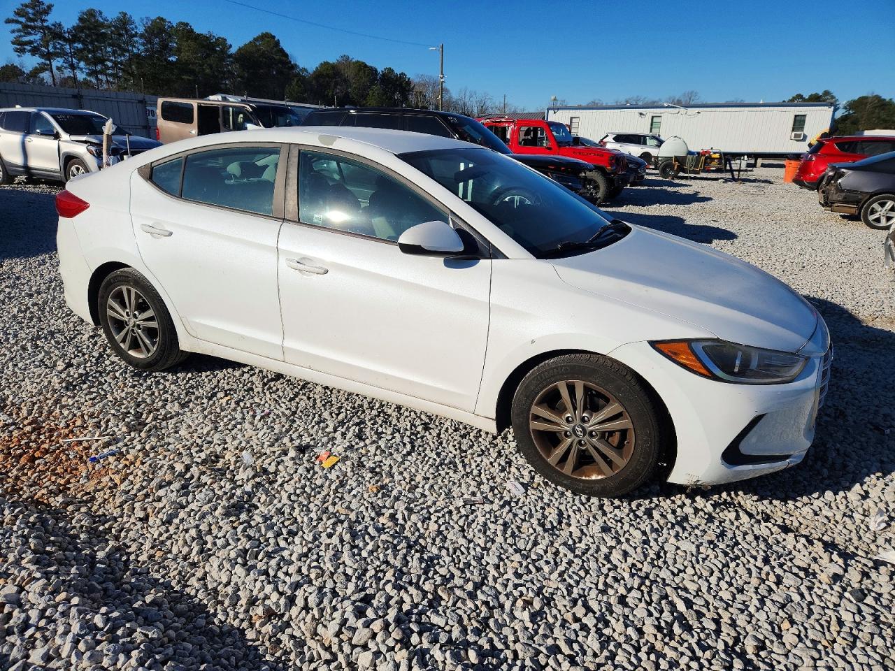 2017 HYUNDAI ELANTRA photo 4