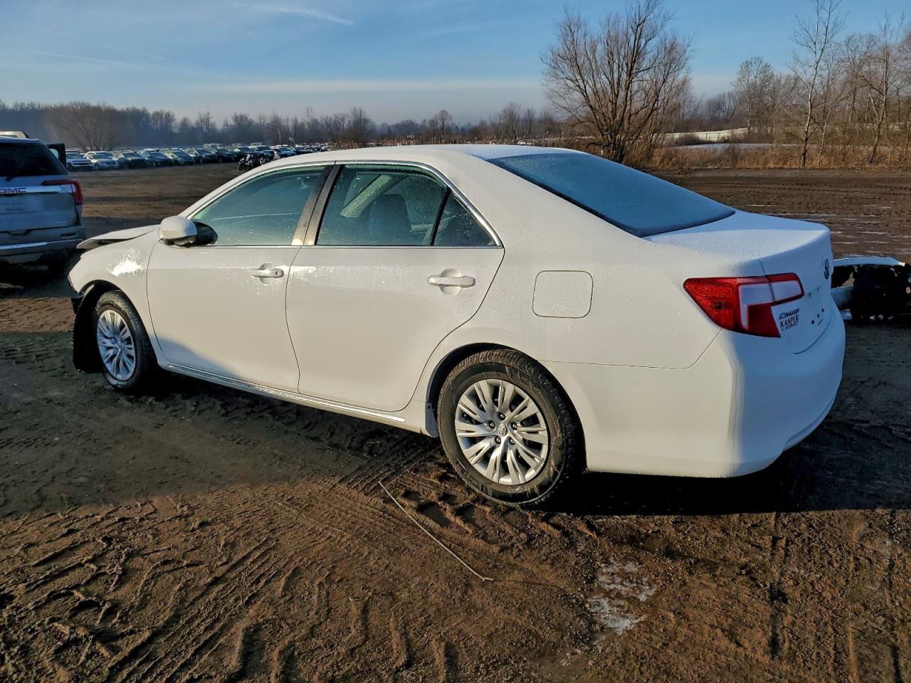 2013 TOYOTA CAMRY L photo 2