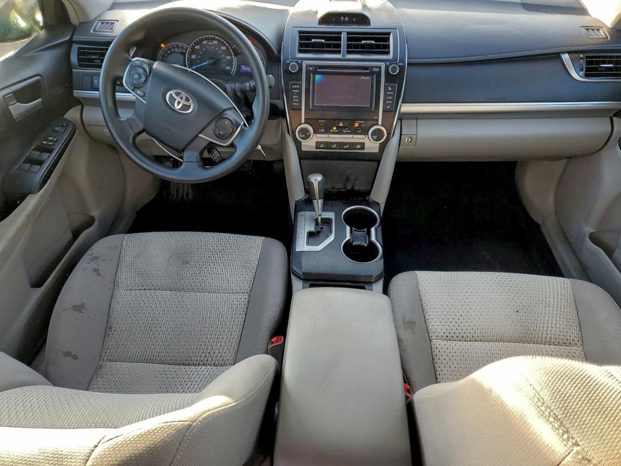 2013 TOYOTA CAMRY L photo 8
