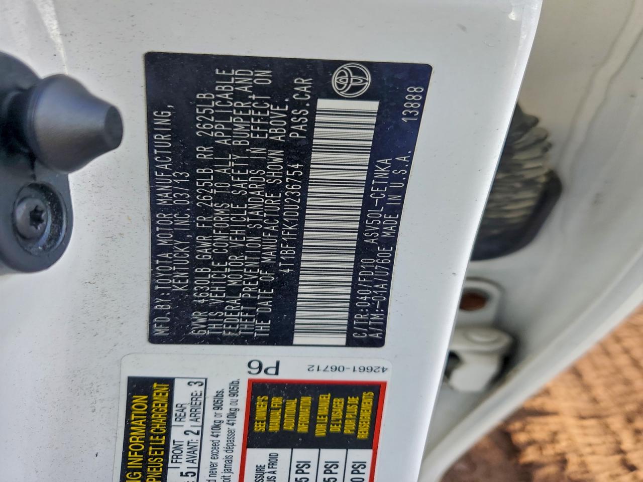 2013 TOYOTA CAMRY L photo 12