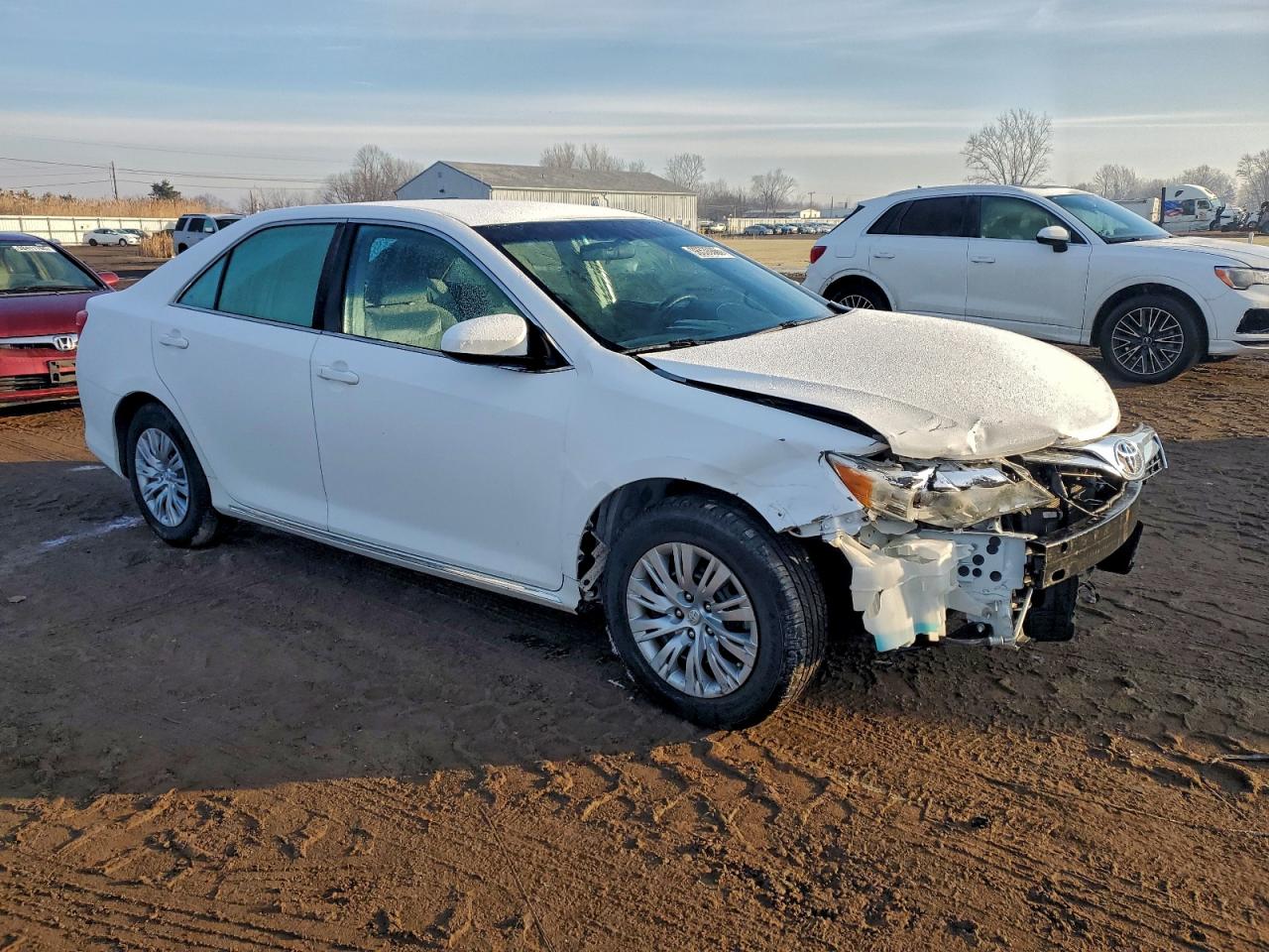 2013 TOYOTA CAMRY L photo 4