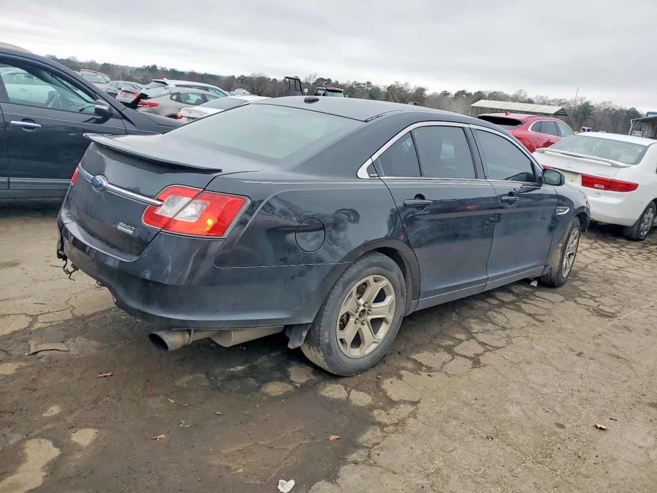 2010 FORD TAURUS SHO photo 5