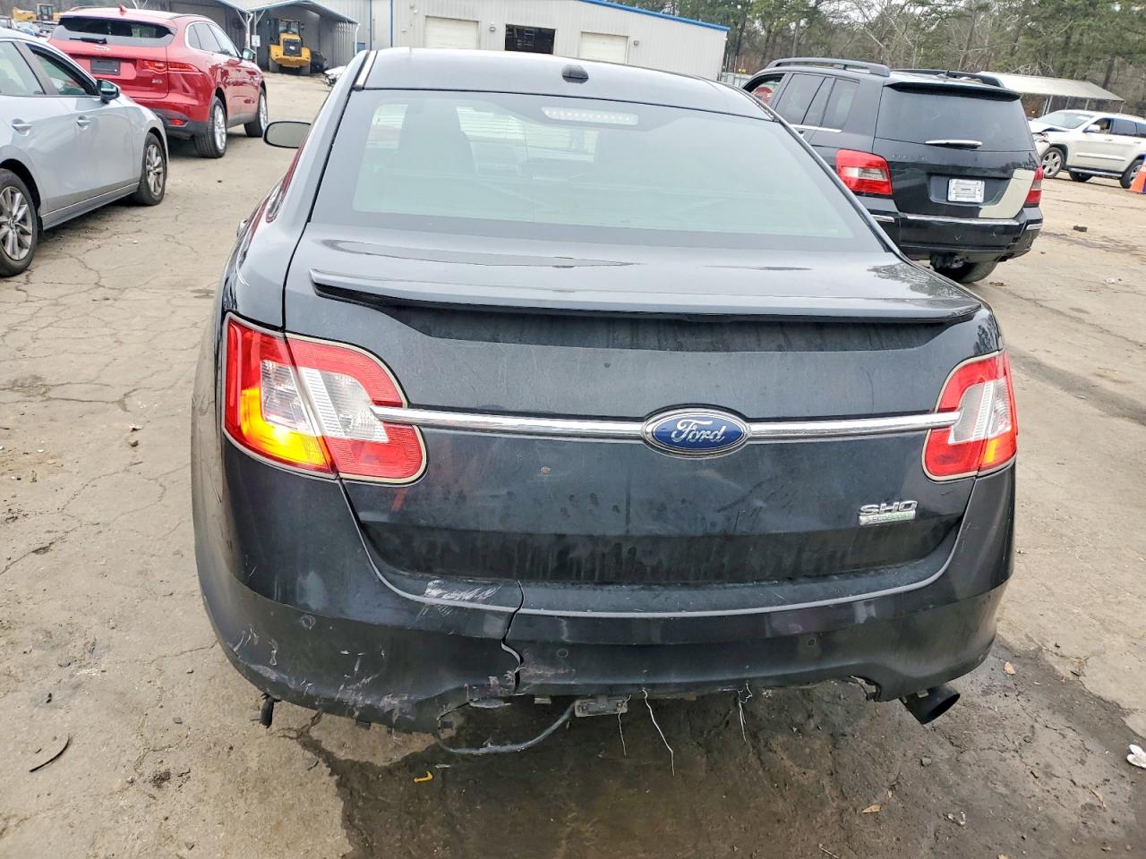 2010 FORD TAURUS SHO photo 11