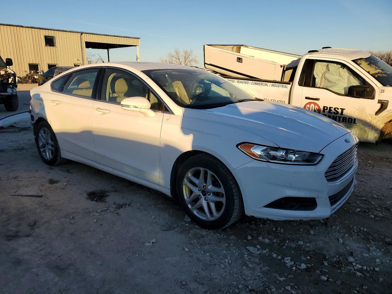 2014 FORD FUSION SE photo 4
