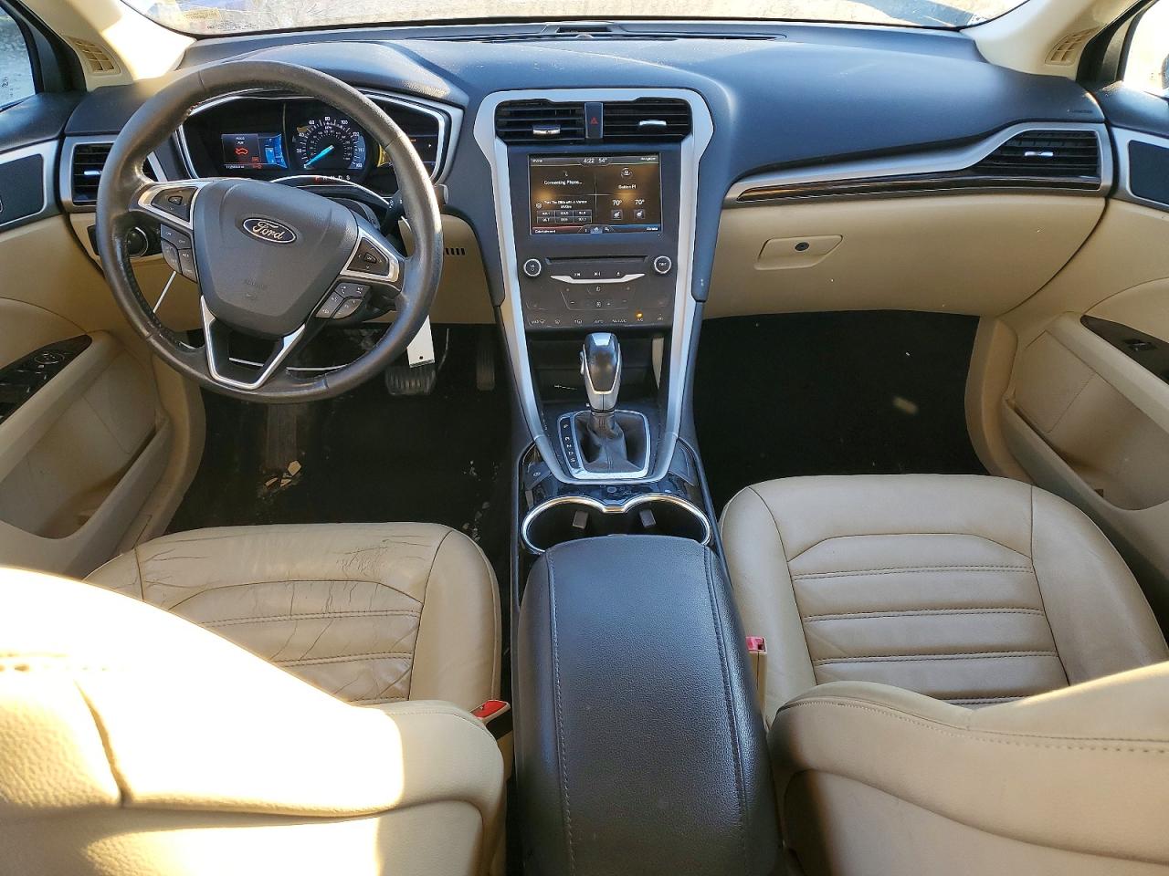 2014 FORD FUSION SE photo 8