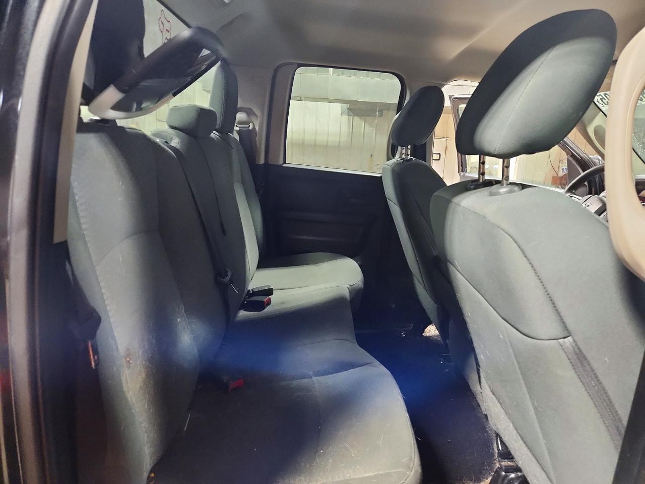 2016 RAM 1500 ST photo 10