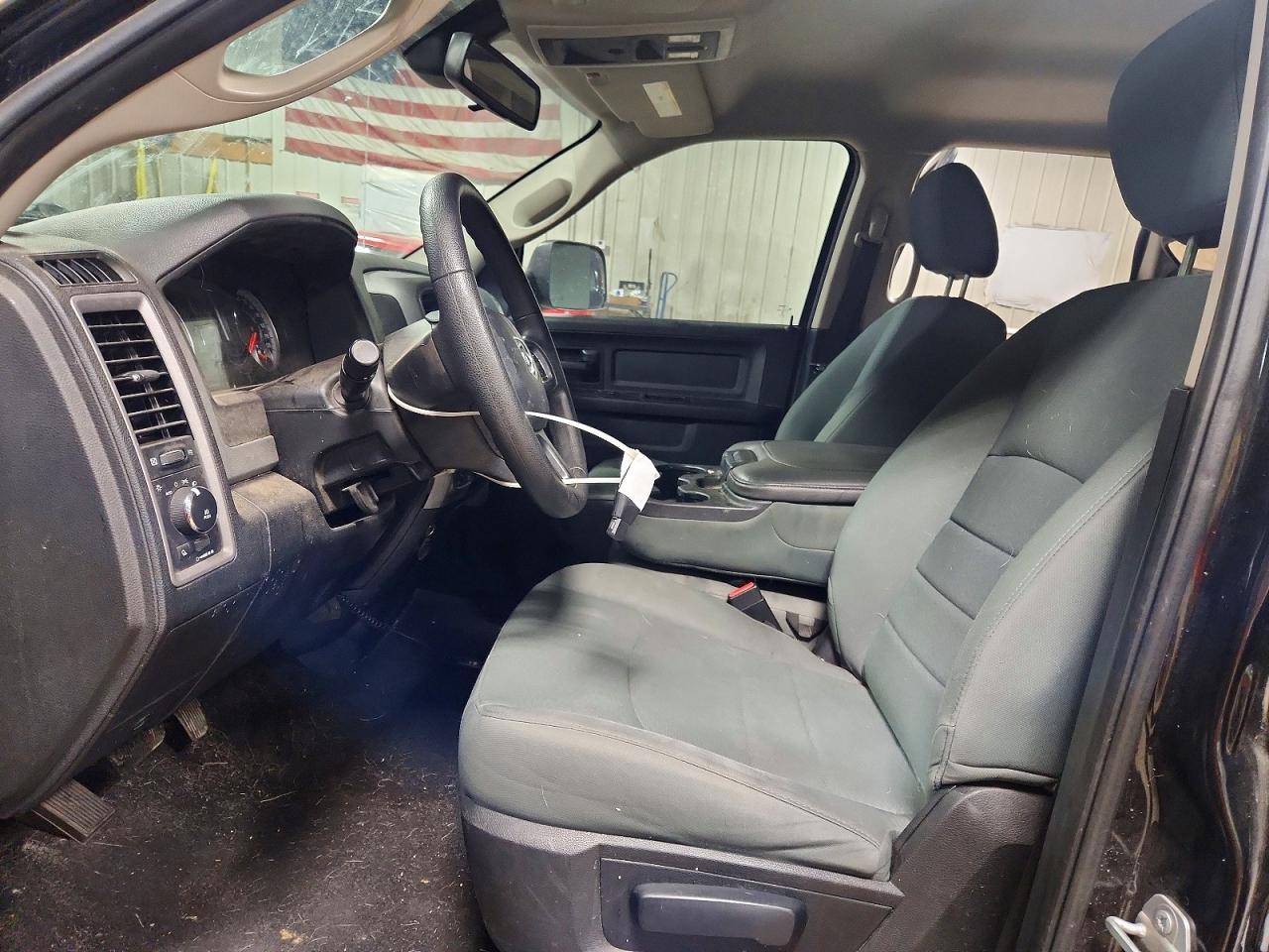 2016 RAM 1500 ST photo 7