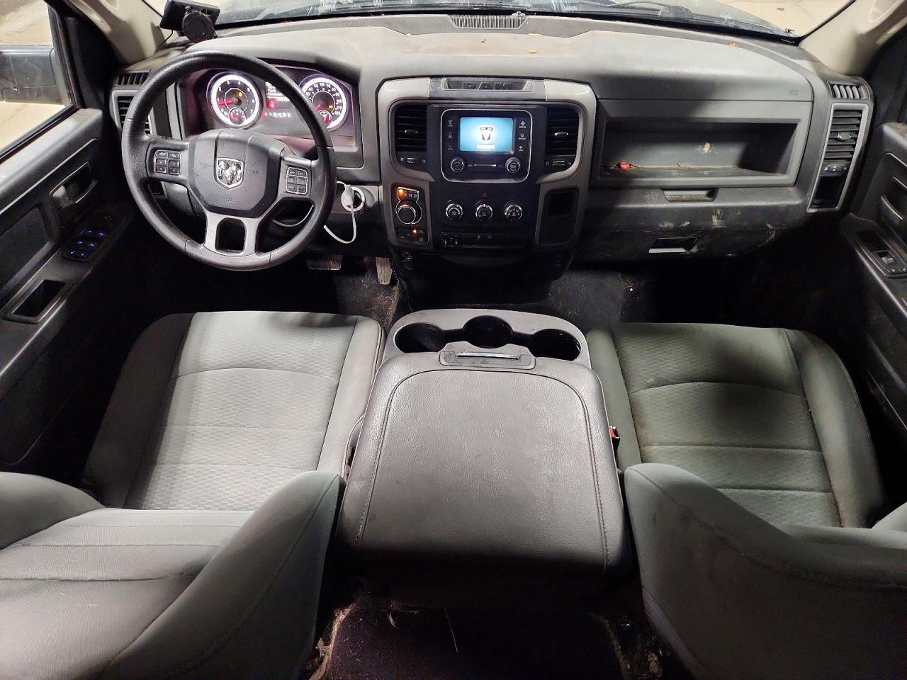 2016 RAM 1500 ST photo 8