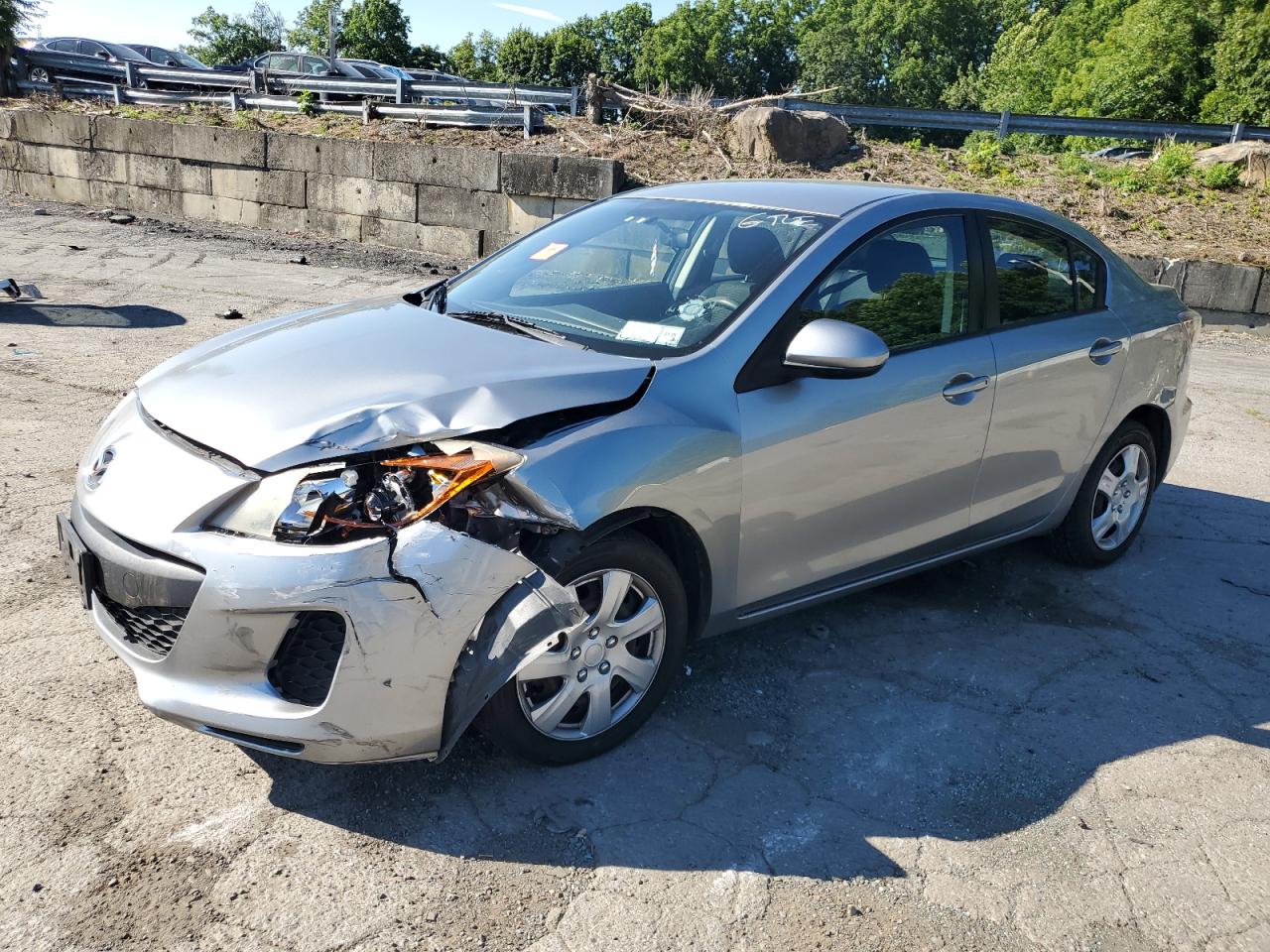 2013 MAZDA 3