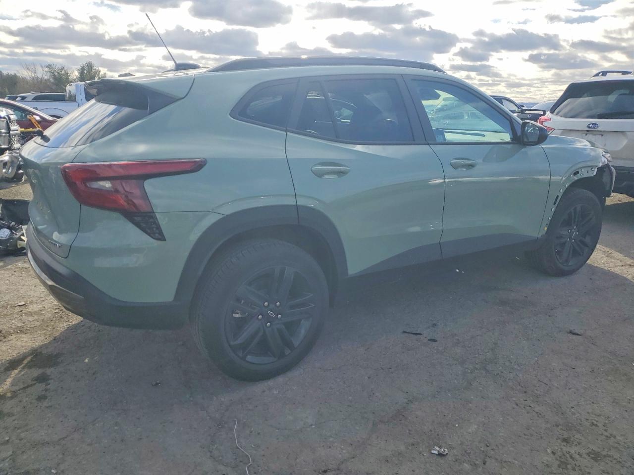 2025 CHEVROLET TRAX ACTIV photo 3