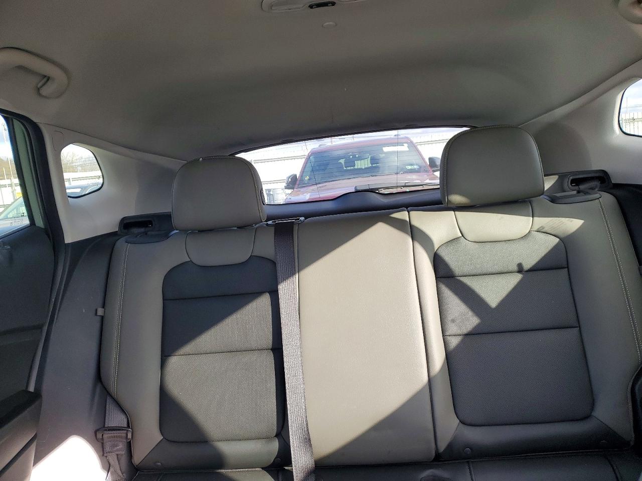 2025 CHEVROLET TRAX ACTIV photo 10