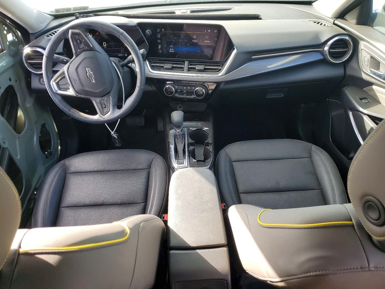 2025 CHEVROLET TRAX ACTIV photo 8