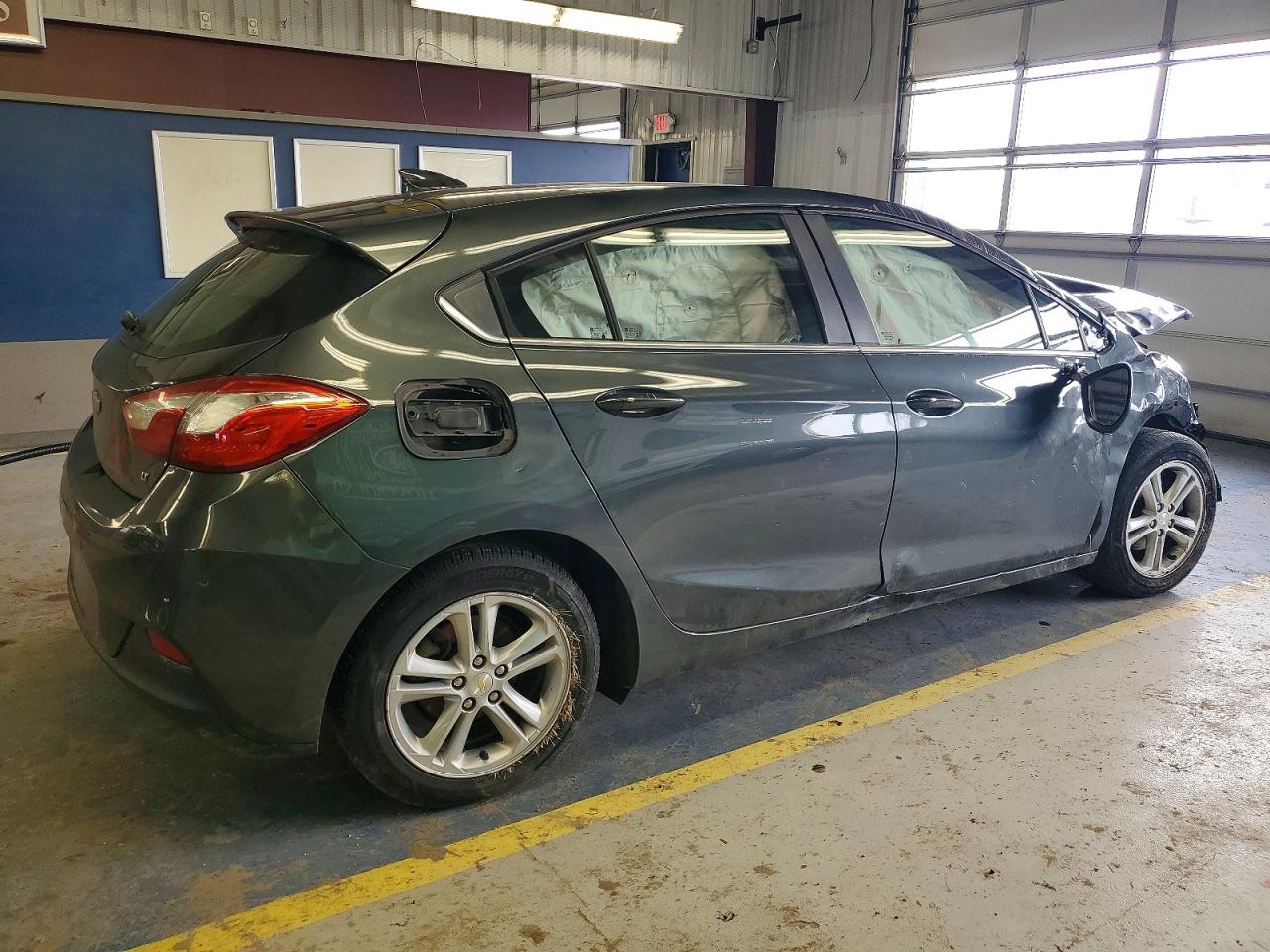 2017 CHEVROLET CRUZE LT photo 5