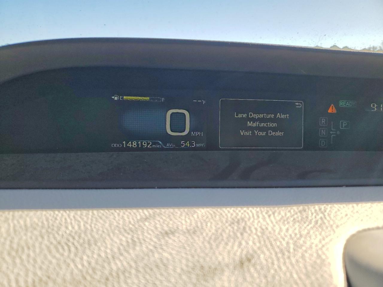 2016 TOYOTA PRIUS photo 9