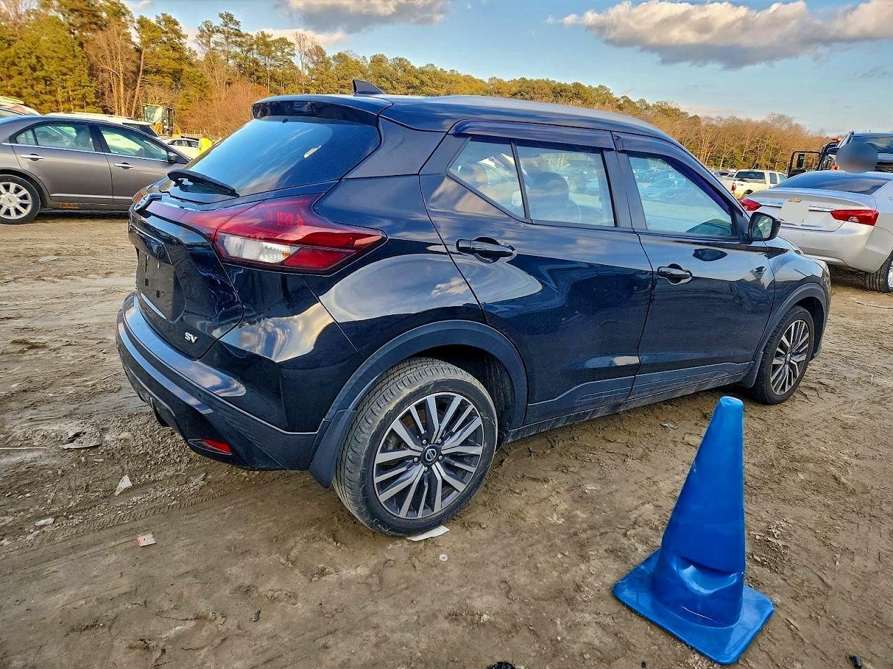 2021 NISSAN KICKS SV photo 5