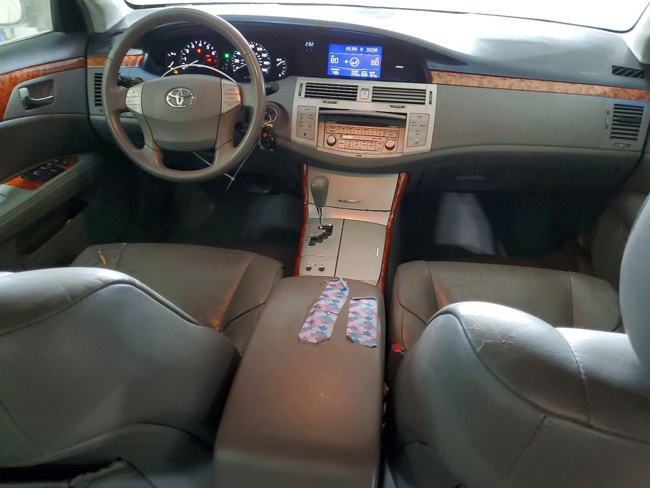 2006 TOYOTA AVALON XL photo 8