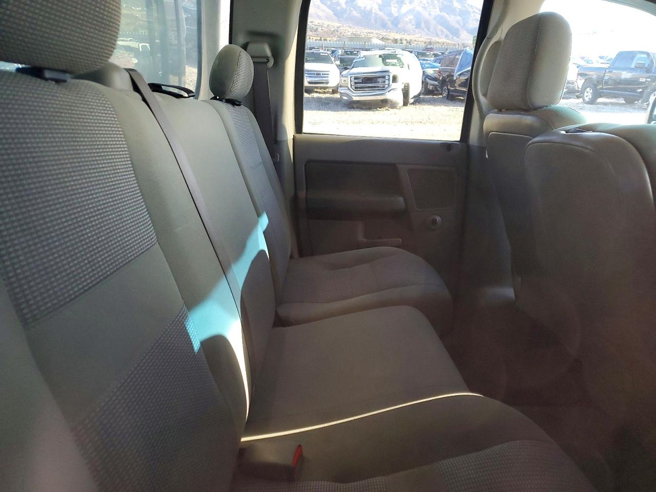 2006 DODGE RAM 2500 ST photo 10