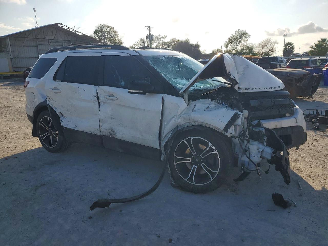 2015 FORD EXPLORER SPORT photo 4