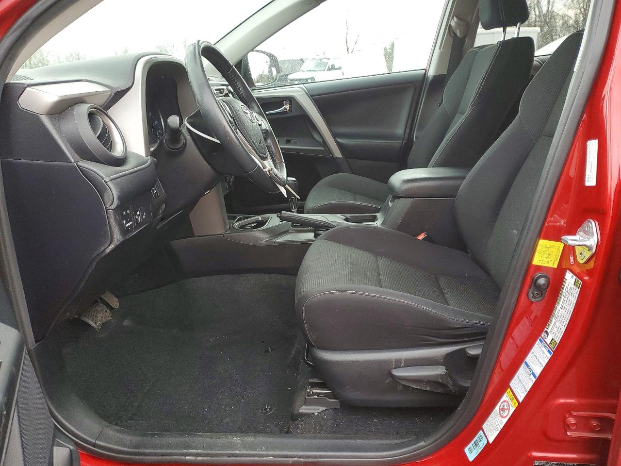 2017 TOYOTA RAV4 XLE photo 7