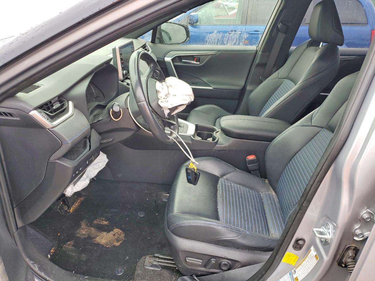 2019 TOYOTA RAV4 XSE photo 7
